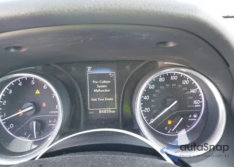 2018 Toyota Camry Le z USA, uszkodzony, nr VIN 4T1B11HK2JU662699